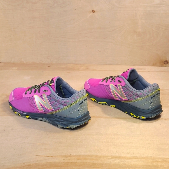 New Balance 690v2 Speed Ride Pink Gray Athletic Shoes - Picture 6 of 9